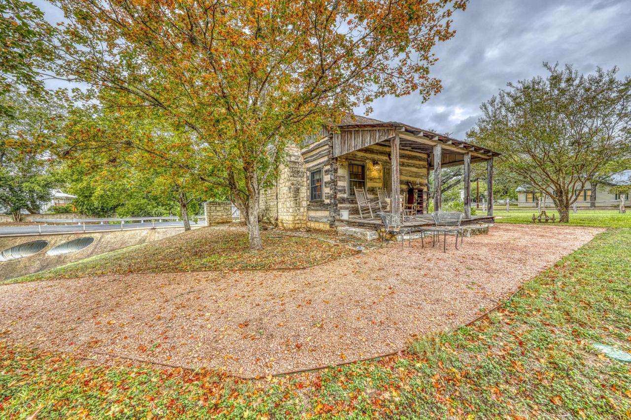 Town Creek Log Cabin Villa Fredericksburg Exterior photo